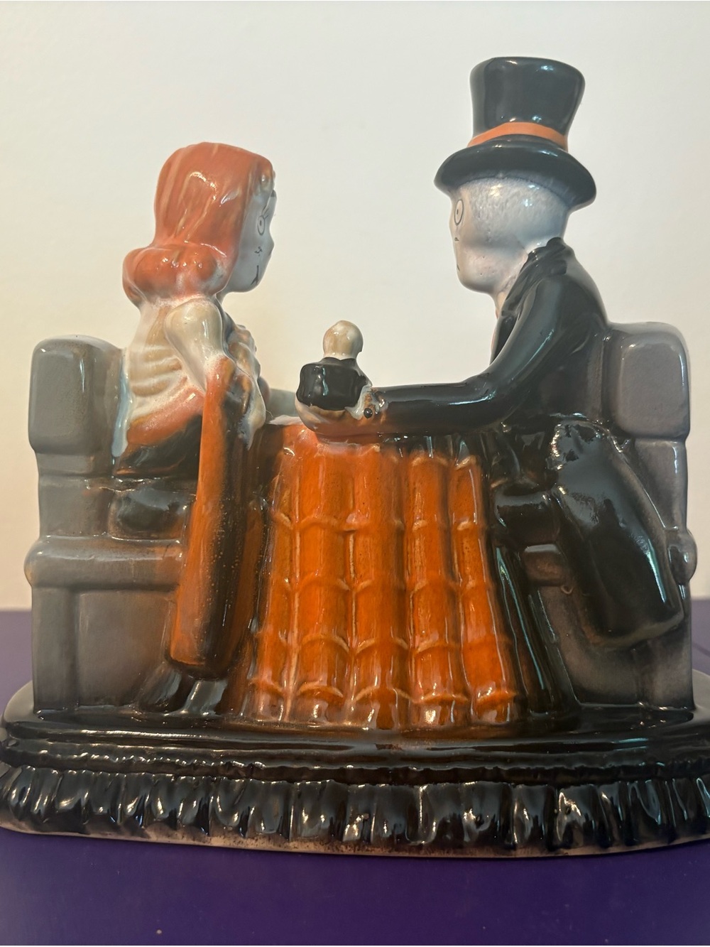 Yankee Candle Orange and Black Halloween Couple Ceramic Figurine - Picture 5 of 6